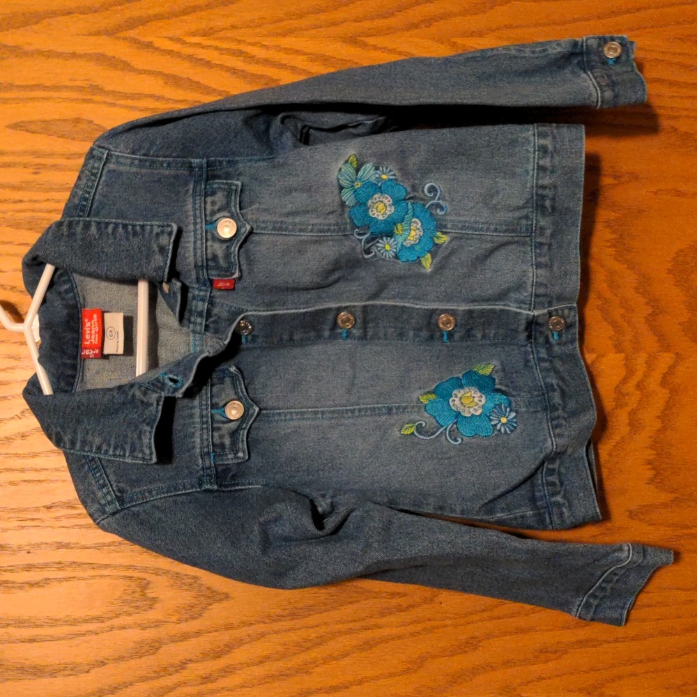 💫 Levi's jacket -- embroidered
